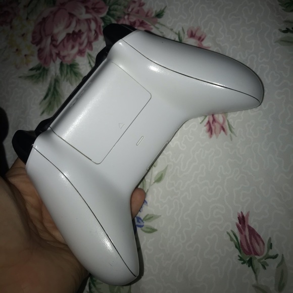 Xbox one controller - Picture 4 of 4